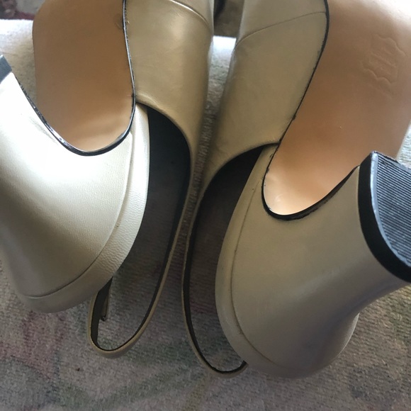 Shoes - Picture 4 of 4